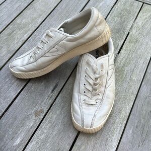 Tretorn white leather sneakers tennis shoes size 7.5